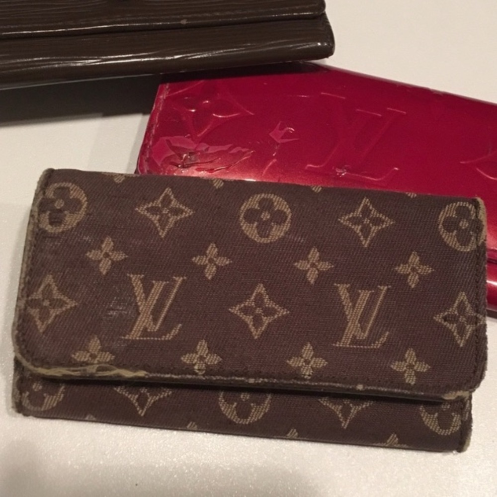 VINTAGE LOUIS VUITTON CANVAS KEY-HOLDER-RE POSH